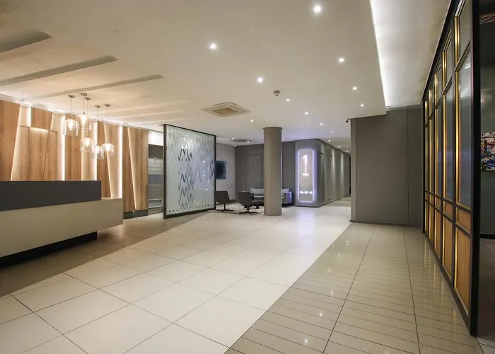 Sandton Smart Apartment Fourteen