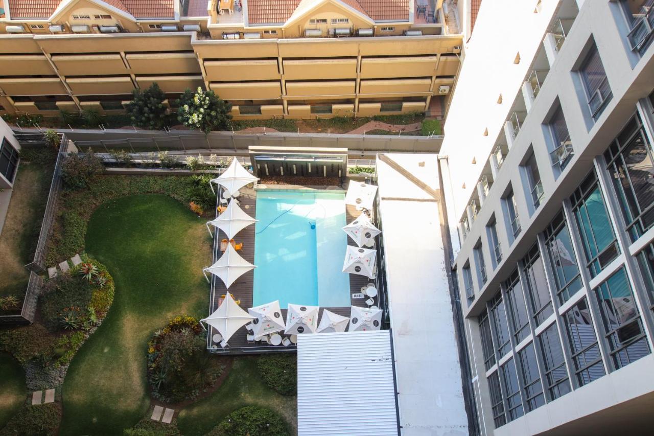 Sandton Smart Fourteen * Johannesburg